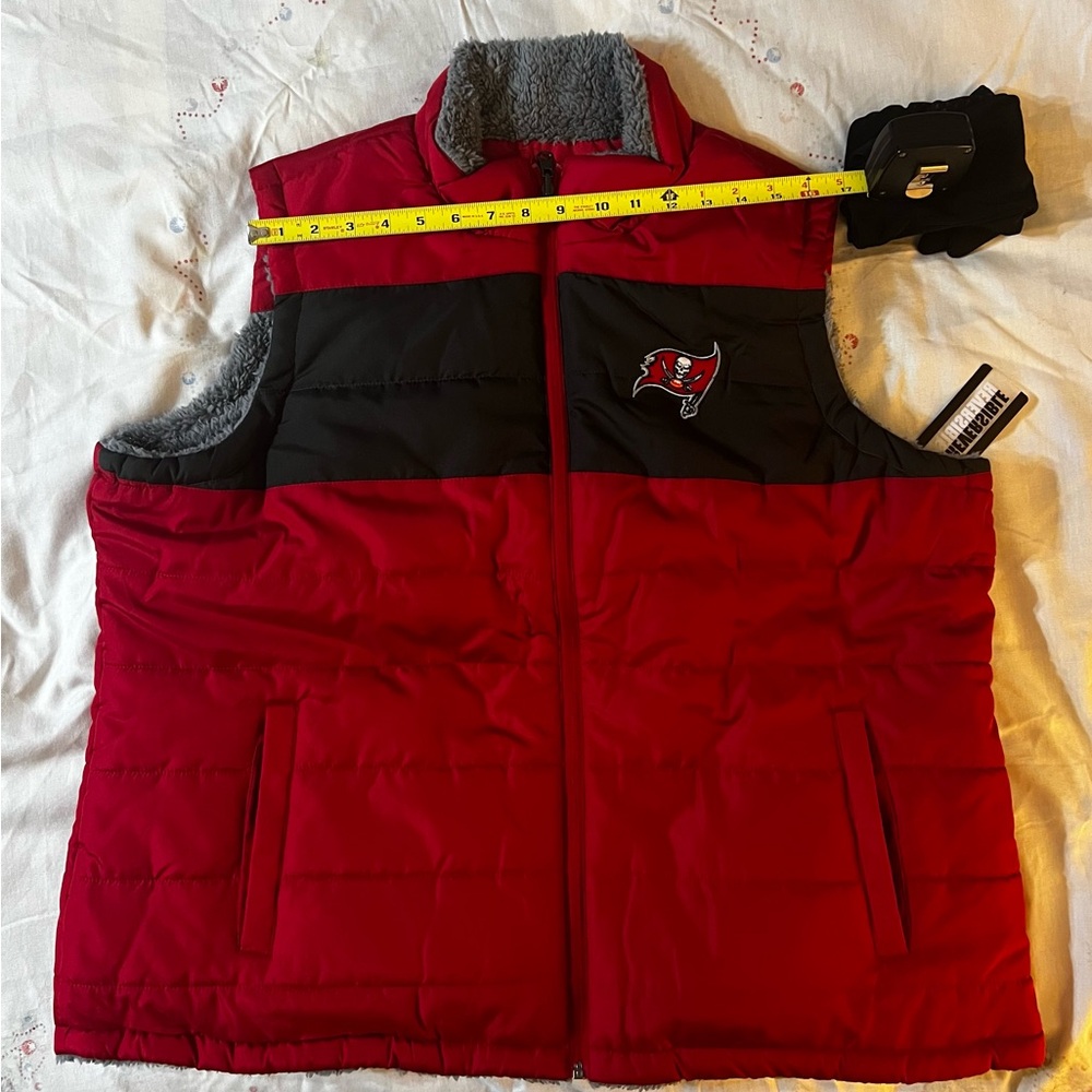 NFL Team Apparel Womens Tampa Bay Buccaneers Reversible Vest Jacket Size 3XL NWT - Picture 7 of 13
